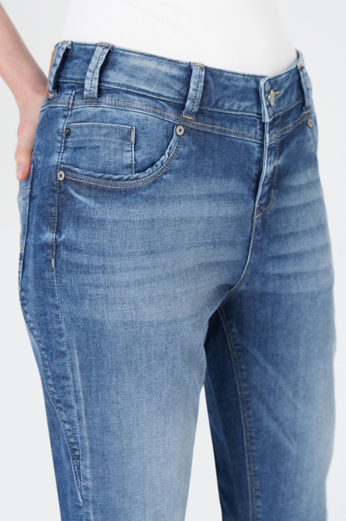 Rea Capri | Fat Blue