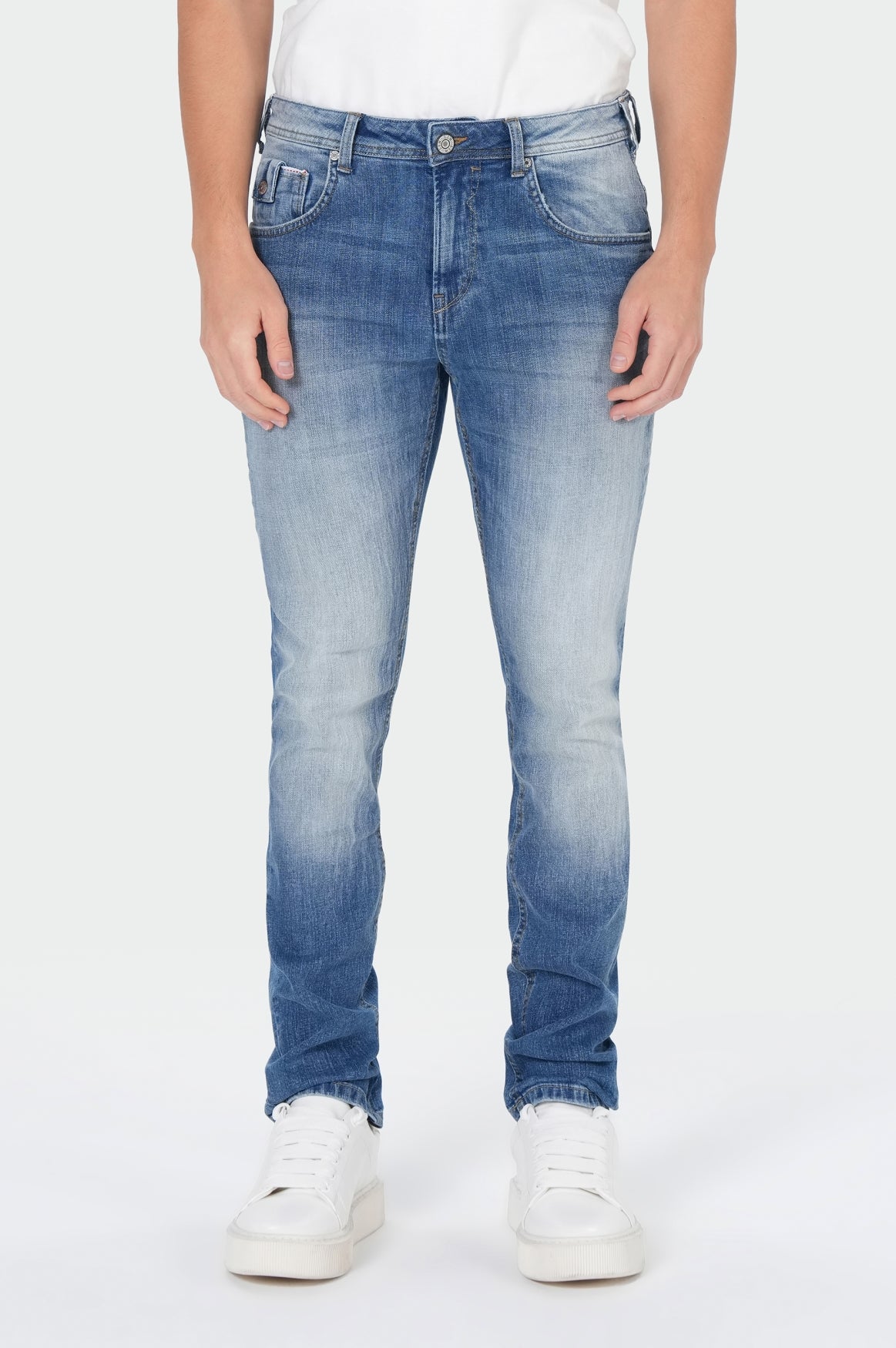 Ricardo Regular | Fency Blue
