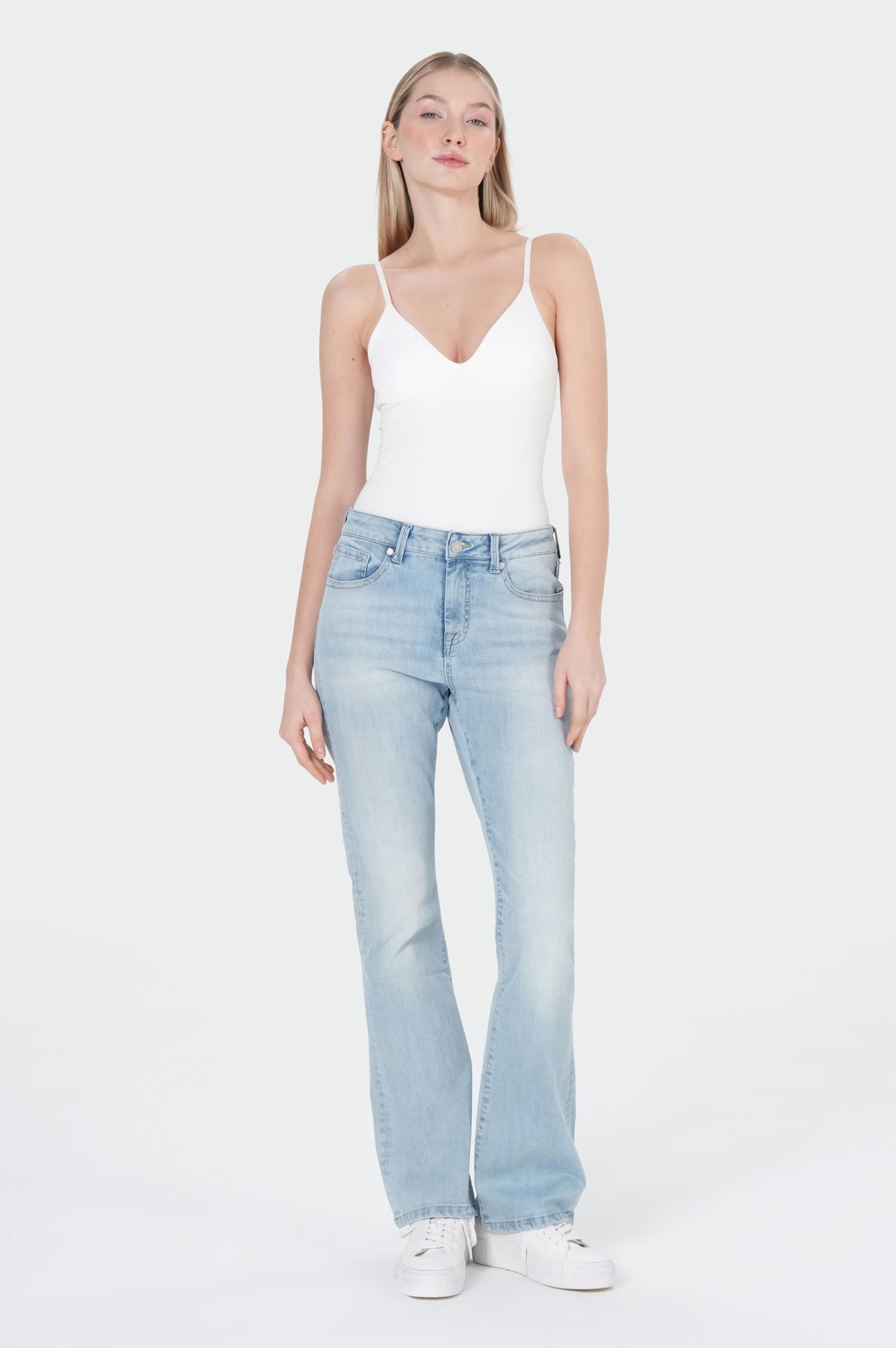 Sina Bootcut | Dove Blue