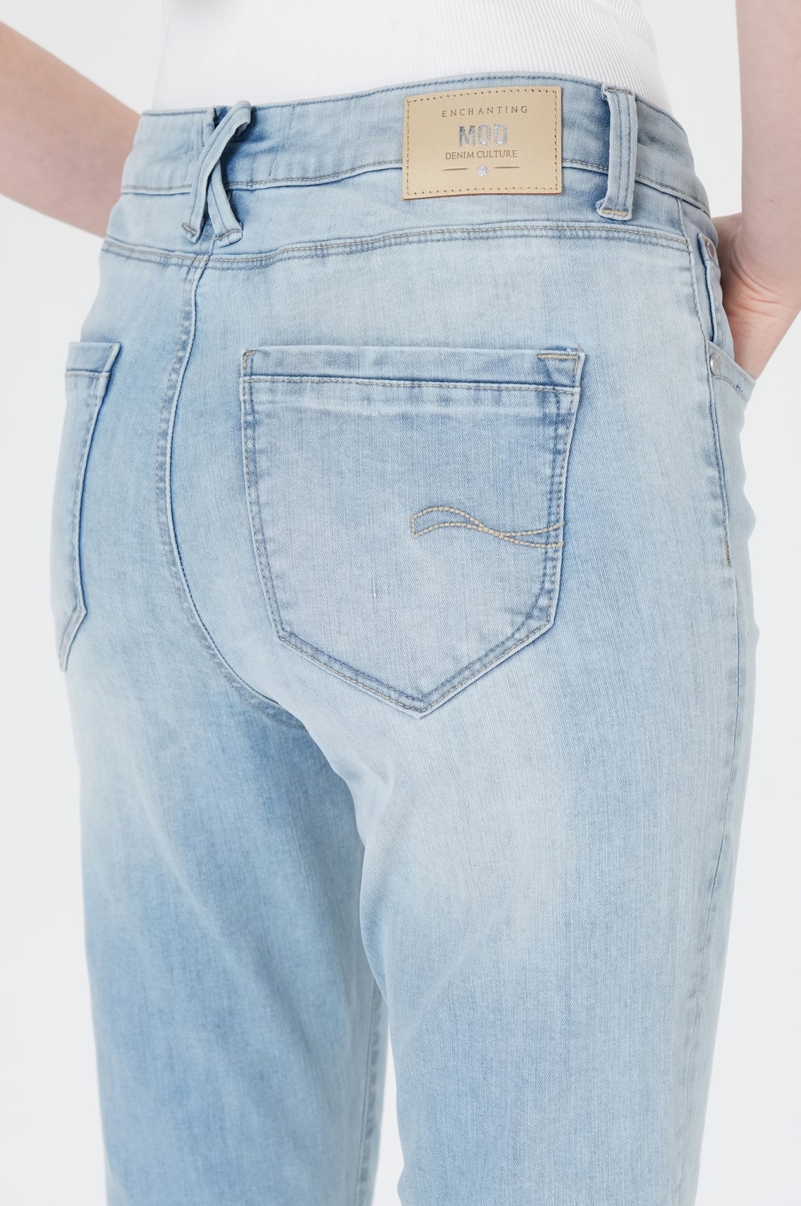 Sina Bootcut | Dove Blue