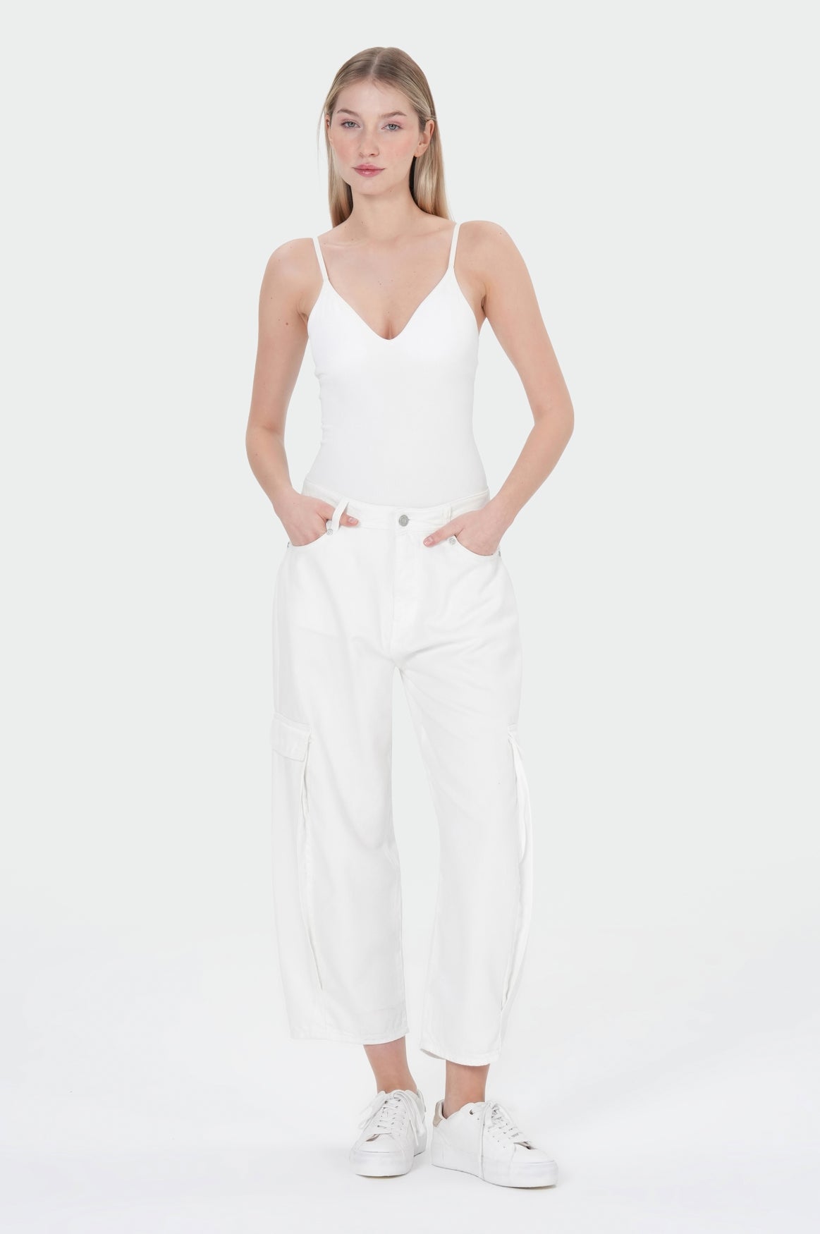 Vivien Balloon | White
