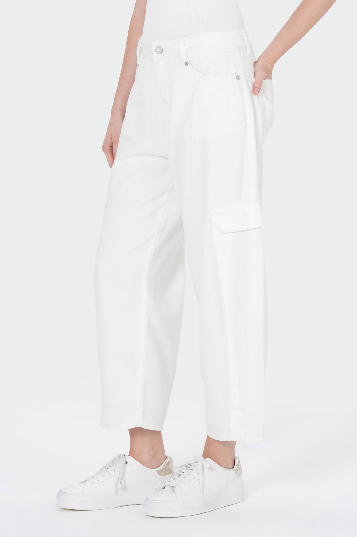 Vivien Balloon | White