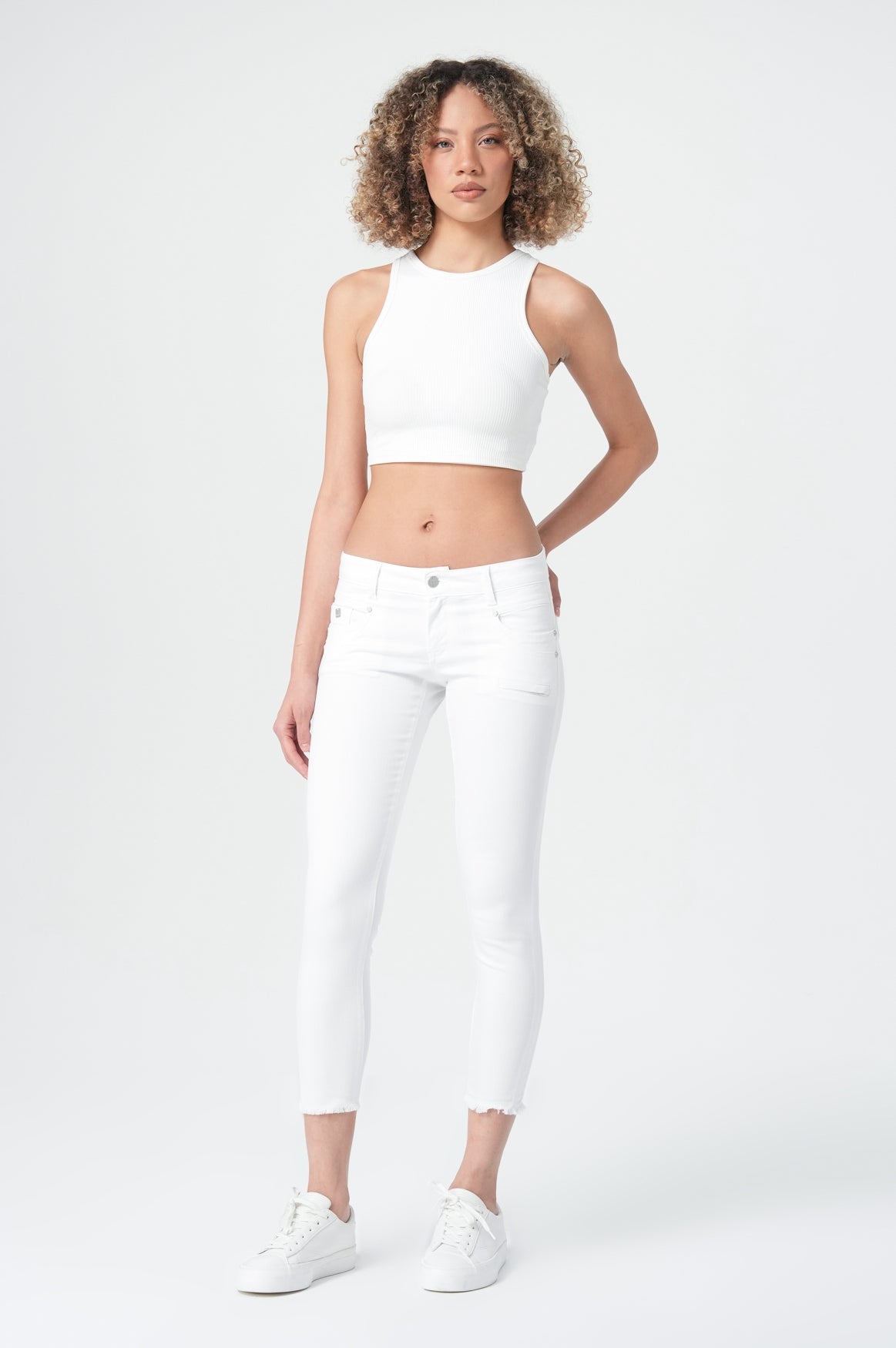 Suzy Skinny Fit | White
