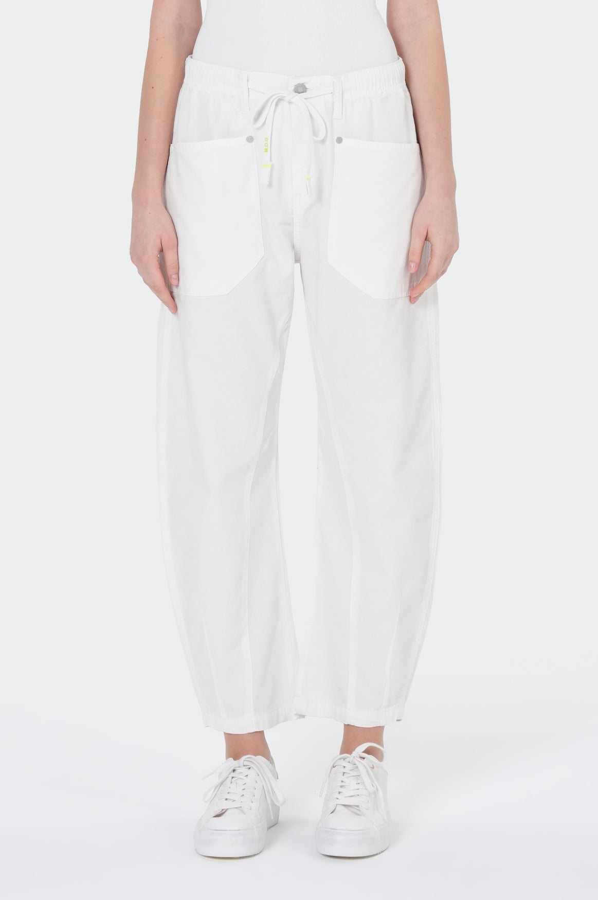 Chloe Barrel | White