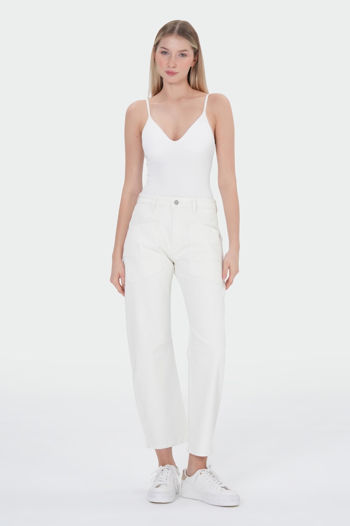 Clara Barrel | White
