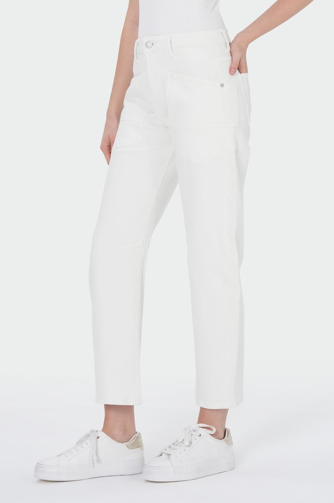 Clara Barrel | White