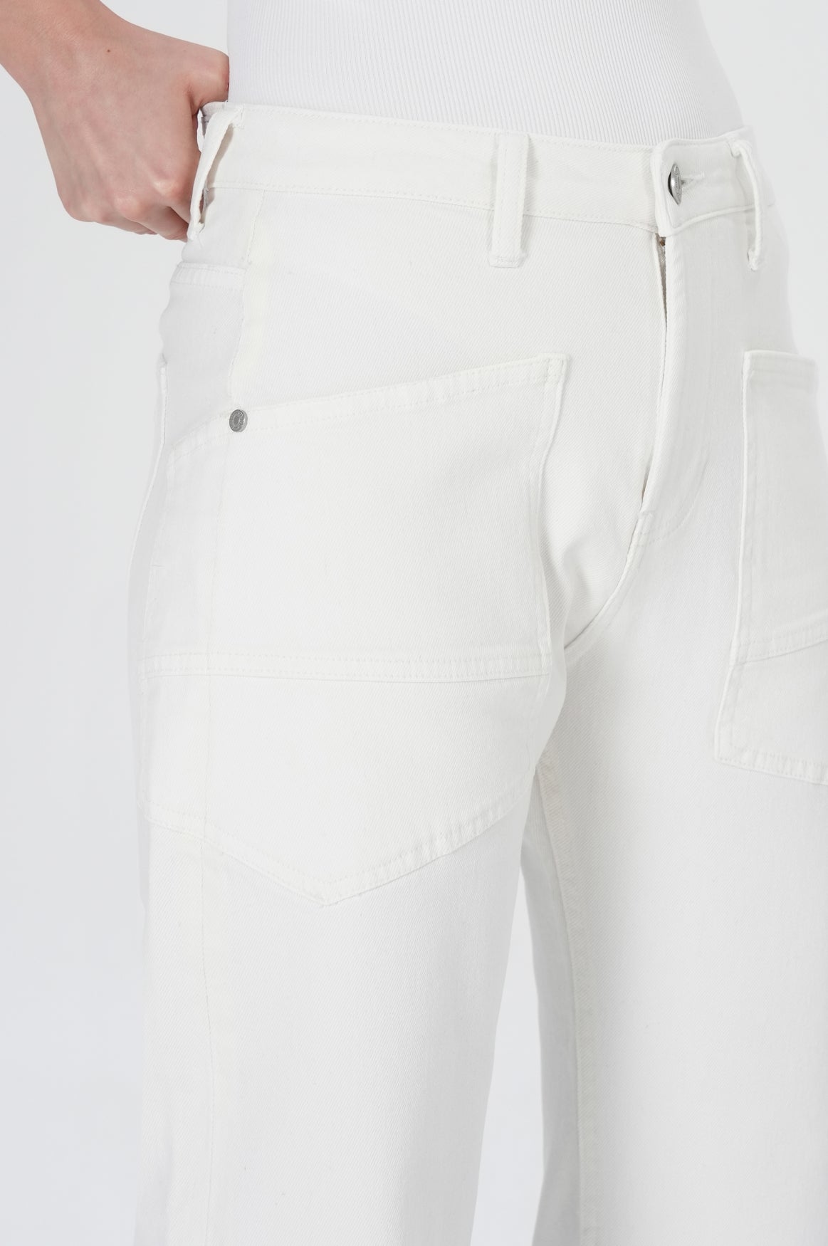 Clara Barrel | White