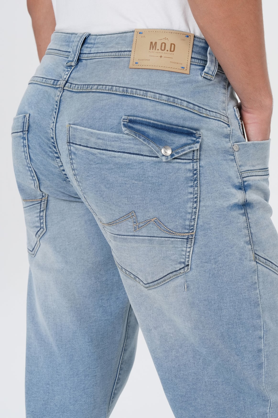 Pablo Regular | Fire Blue