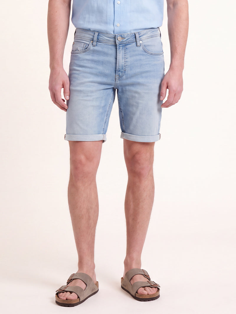 SHORT FIT