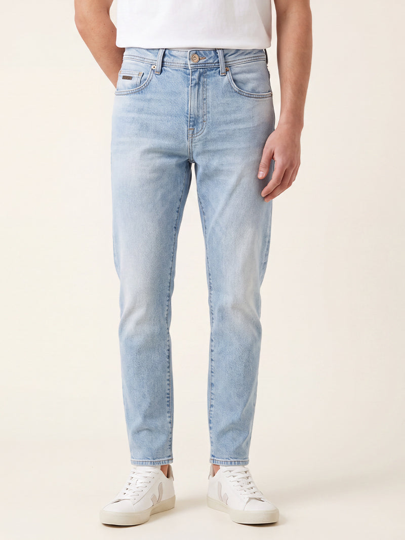 TAPERED FIT