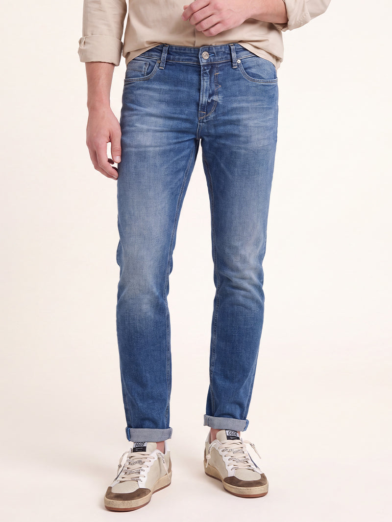 SLIM FIT