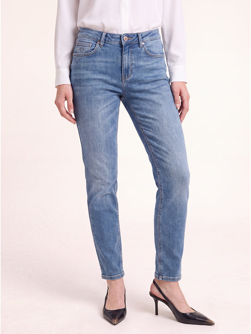 SLIM FIT