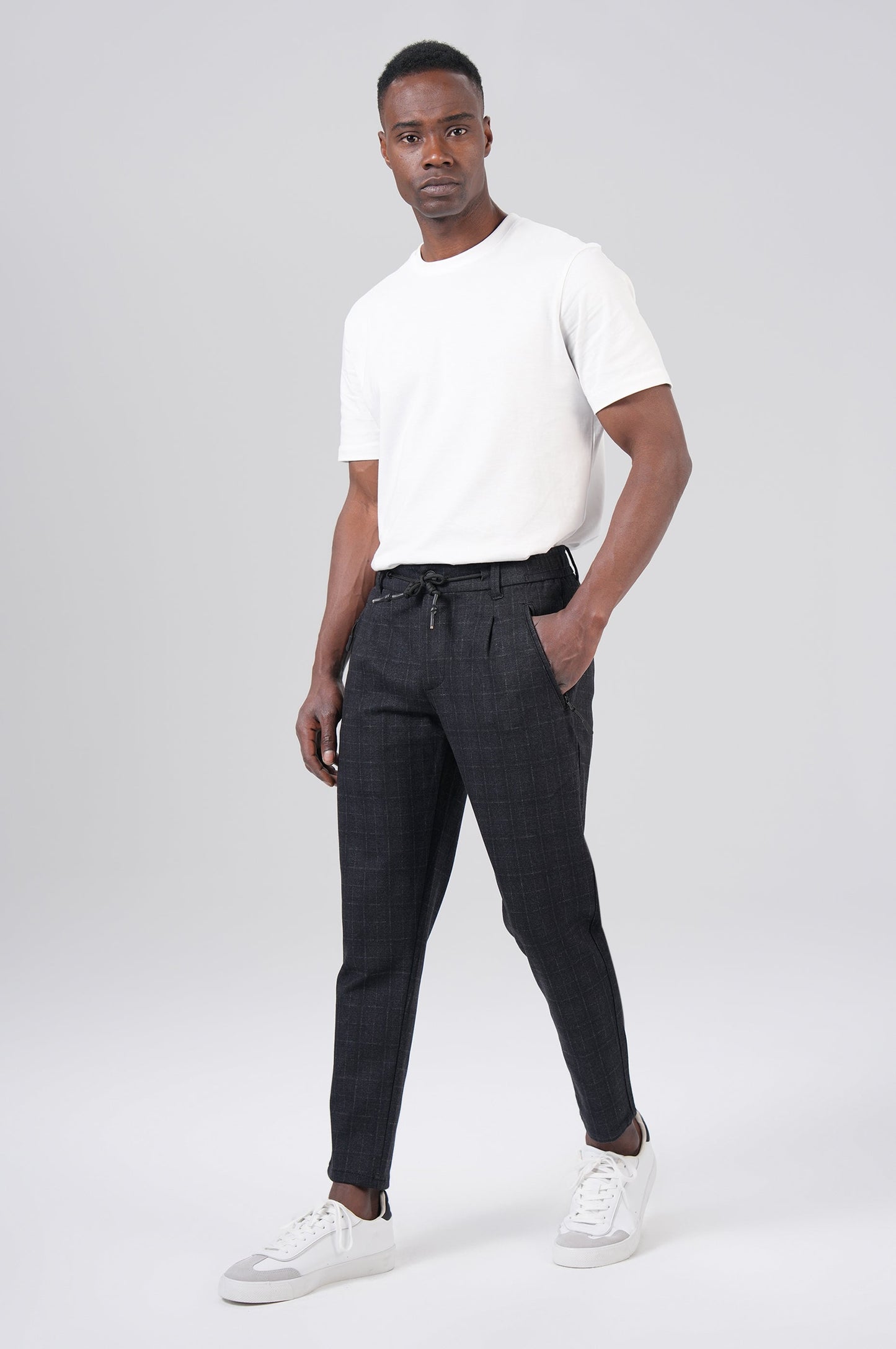 Hank Chino | Anthra Check