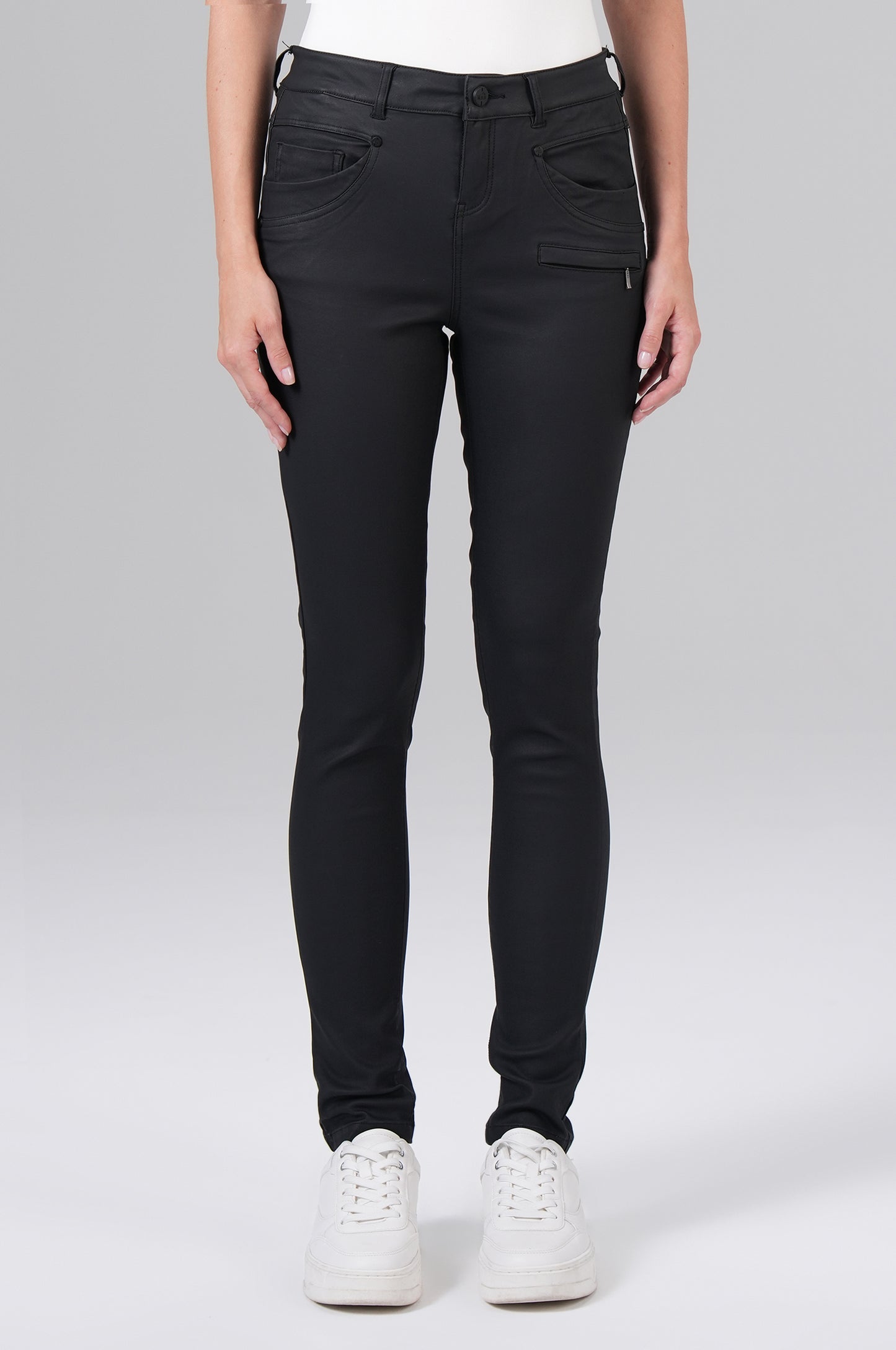 Suzy Skinny Fit - M.O.D - Black - 1