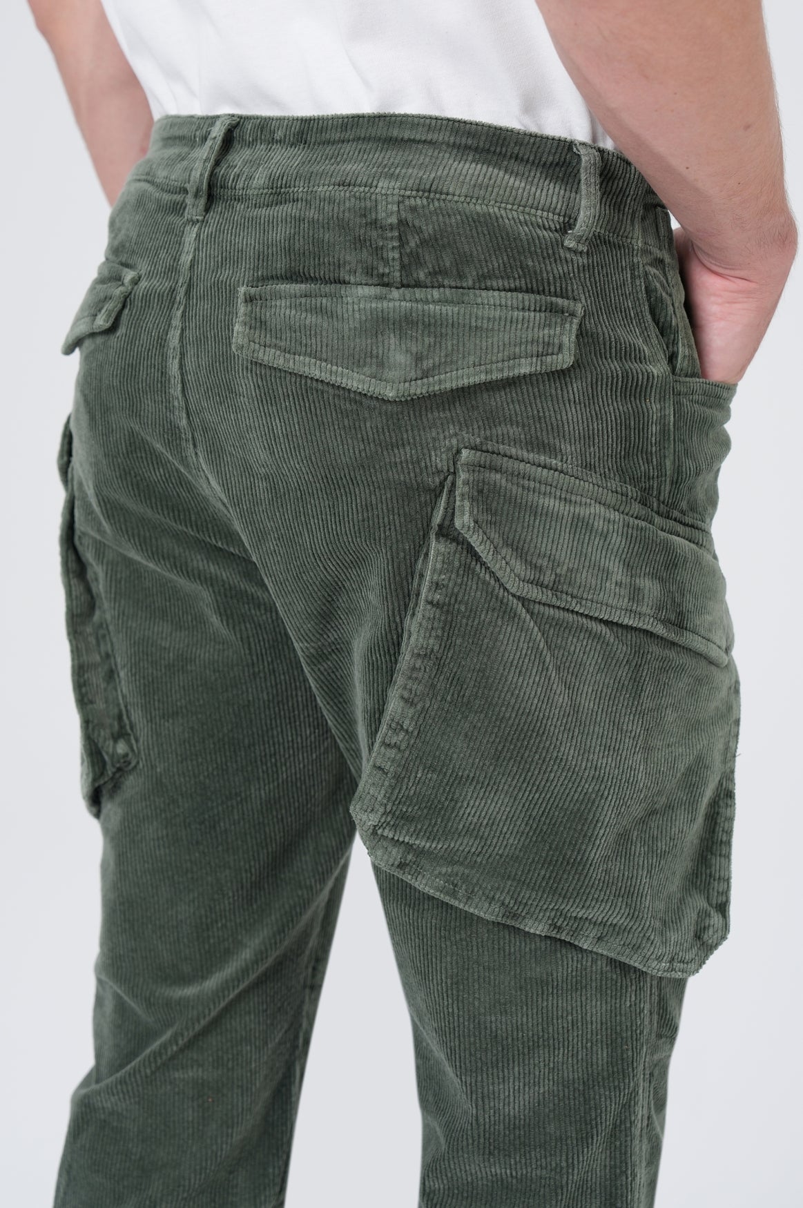 Elias Cargo | Olive Night