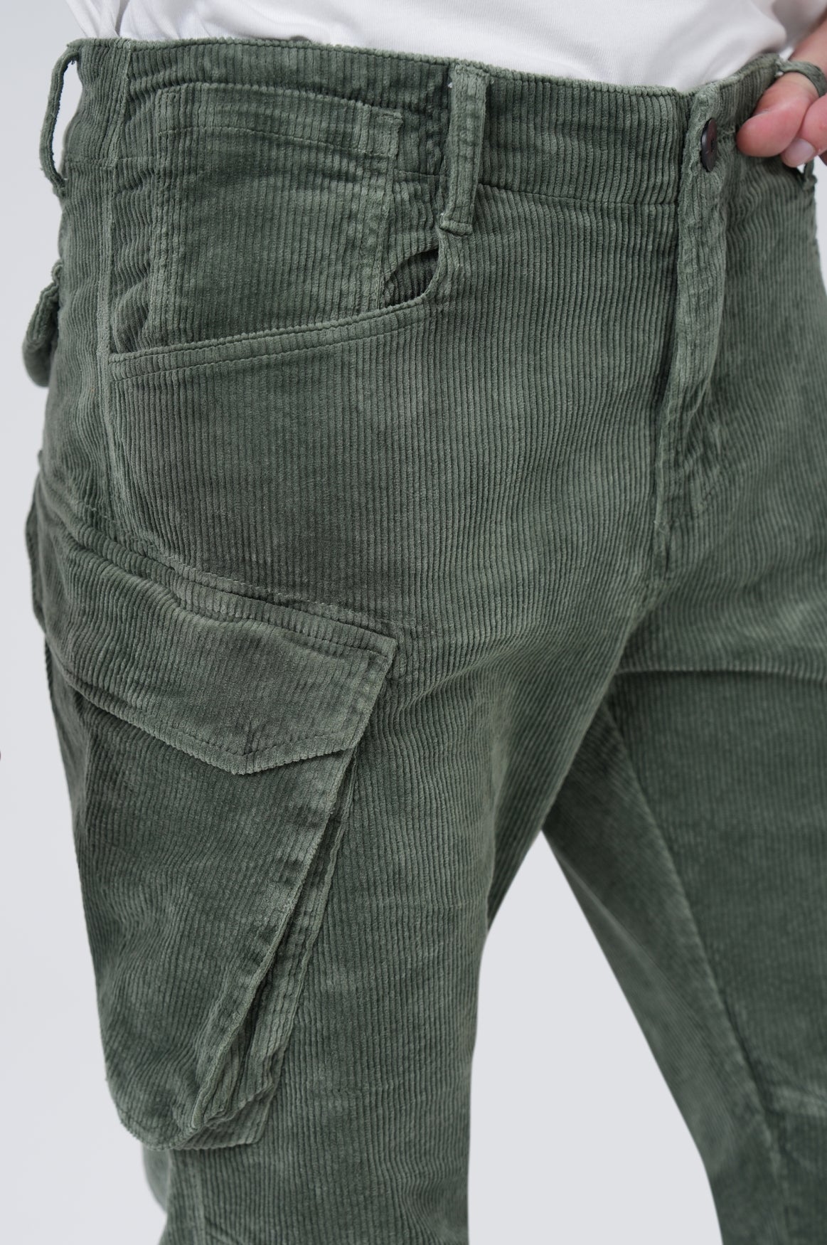 Elias Cargo | Olive Night