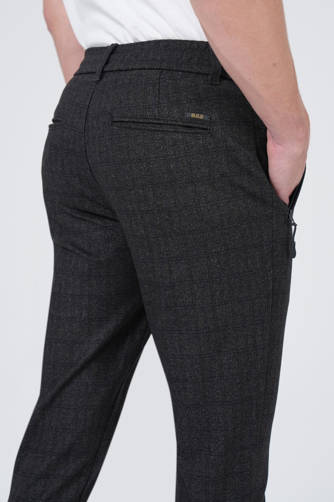 Hank Chino | Brown Check