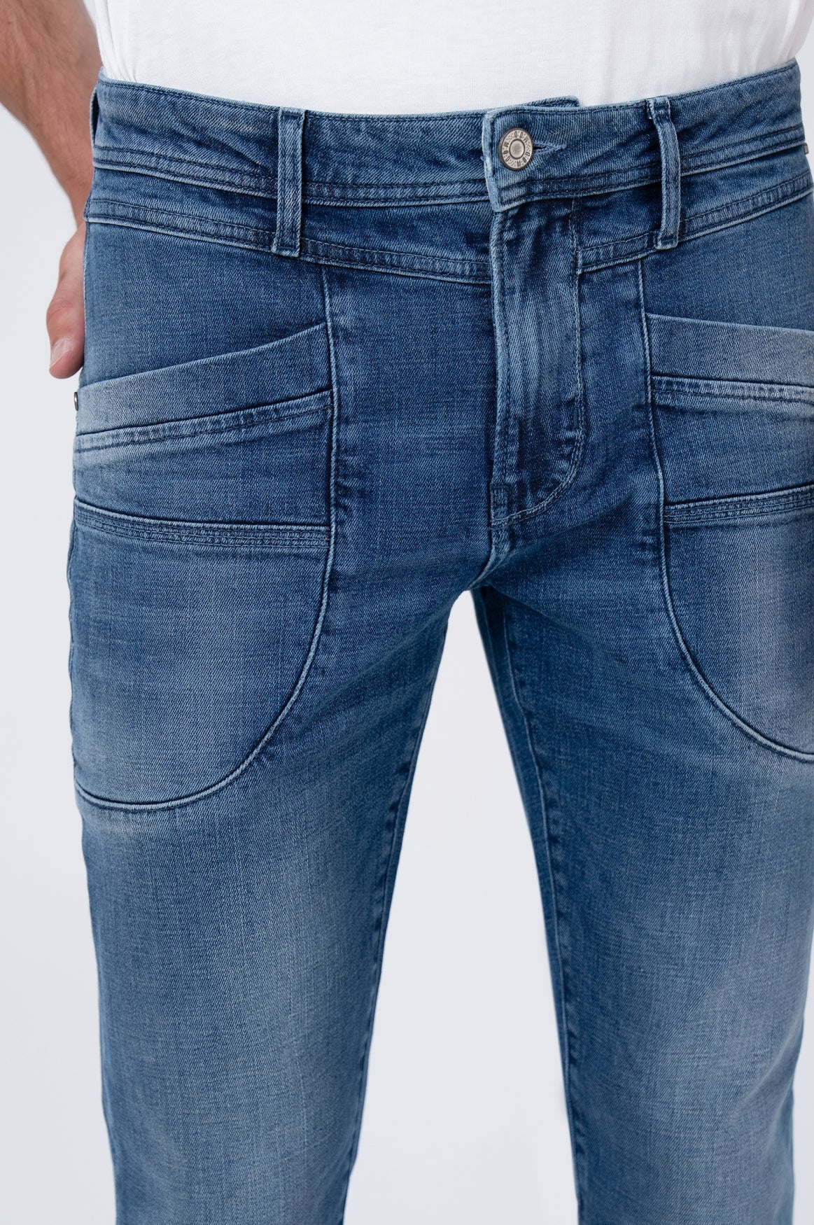 Peter Regular | Era Blue