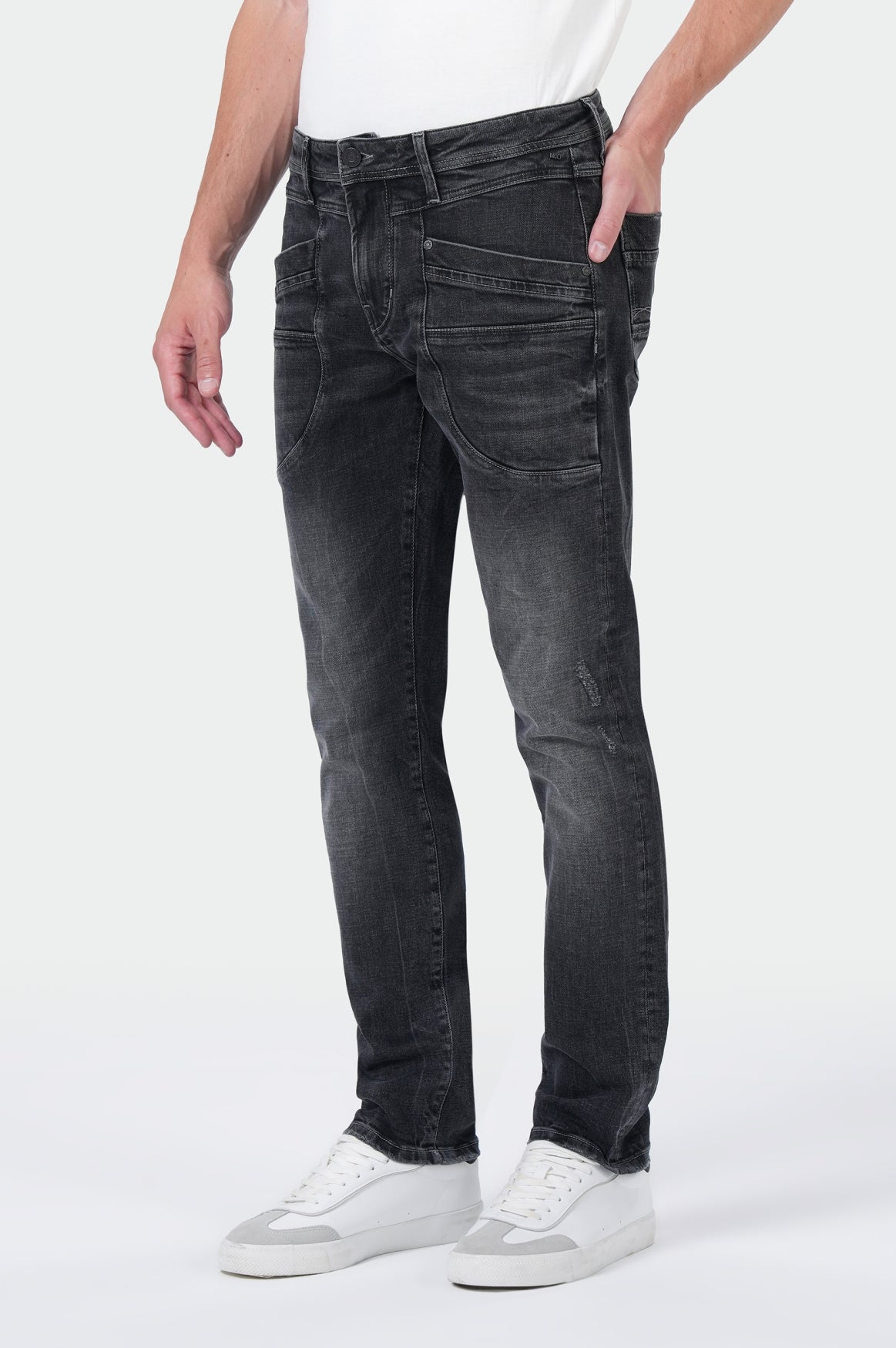 Peter Regular | Exam Black