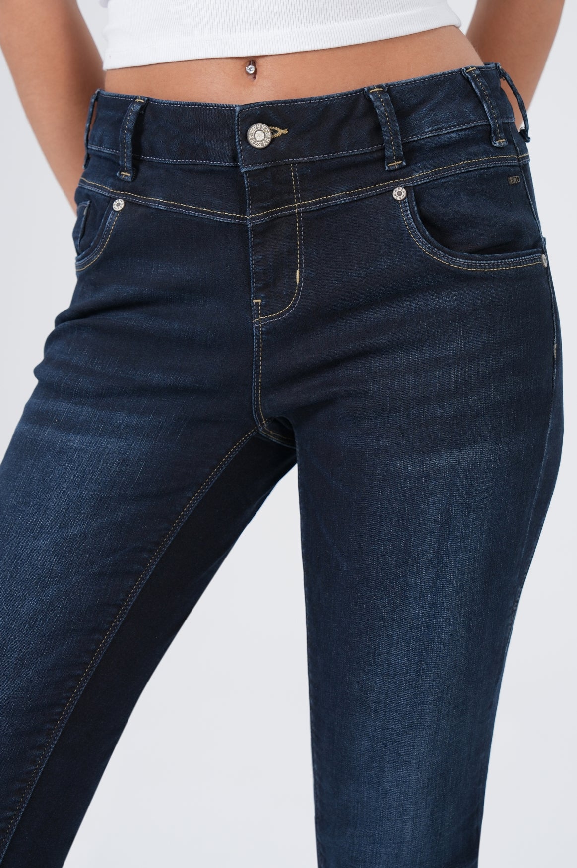 Rea Regular | Verona Blue
