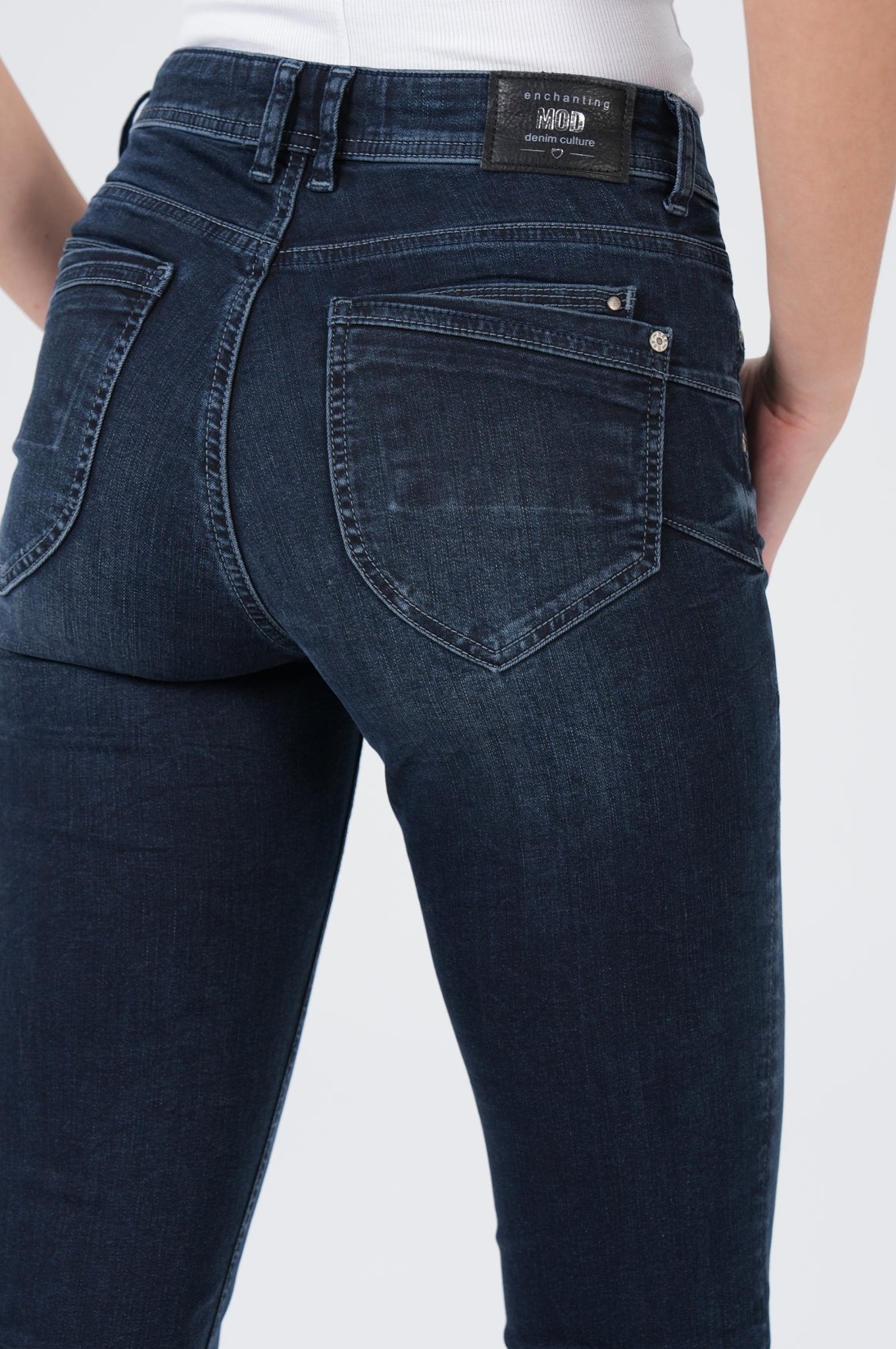 Romy Regular | Eminem Blue